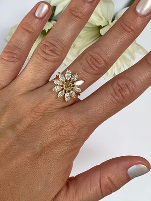 Medium Daisy Ring